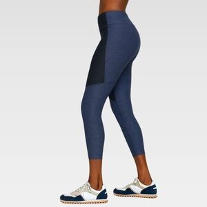 OUTDOOR VOICES WARMUP 3/4 TWO-TONE LEGGINGS IN BLACK & NAVY BLUE